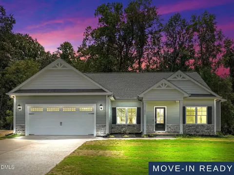 308 Creeks Edge Dr, Pikeville, NC 27863