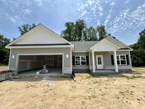 308 Creeks Edge Dr, Pikeville, NC 27863