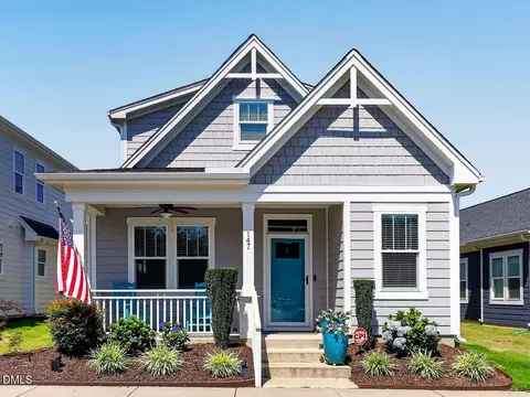 147 Village Walk Dr, Clayton, NC 27527