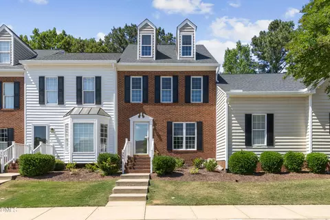 306 Knightsborough Way, Apex, NC 27502