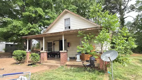 1310 2nd St, Henderson, NC 27536