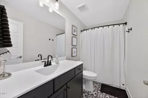 Bath - 2510 Maplemere Ct, Durham, NC 27703 photo 3 of 3