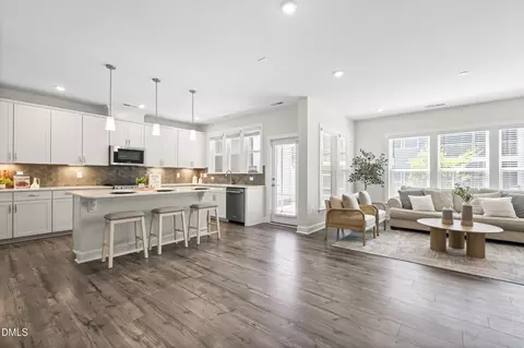 709 Toulouse Ct, Cary, NC 27519