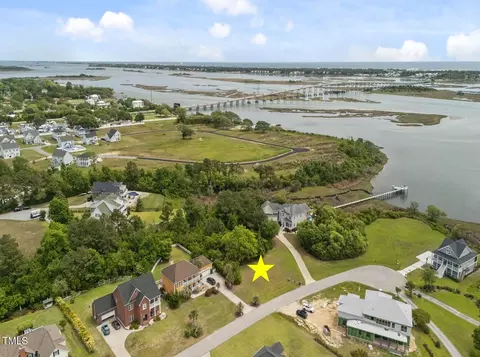 121 Fawn Creek Ct, Cedar Point, NC 28584