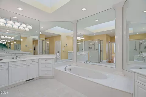 Bath - 5901 Jomali Dr, Durham, NC 27705 photo 2 of 6