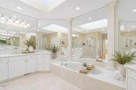 Bath - 5901 Jomali Dr, Durham, NC 27705 photo 1 of 6