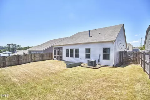 Exterior - 5 Newbridge St, Durham, NC 27703 photo 6 of 10