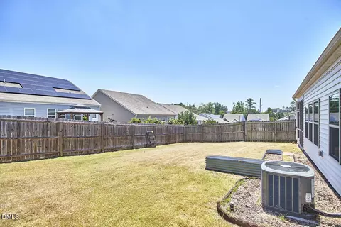Exterior - 5 Newbridge St, Durham, NC 27703 photo 5 of 10