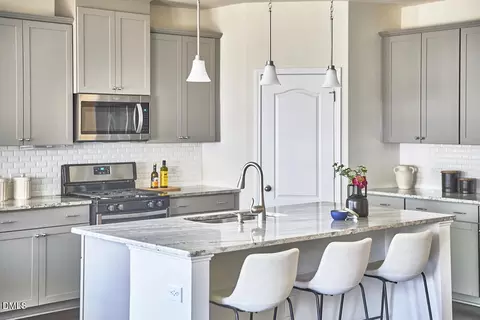 Kitchen - 5 Newbridge St, Durham, NC 27703 photo 5 of 11