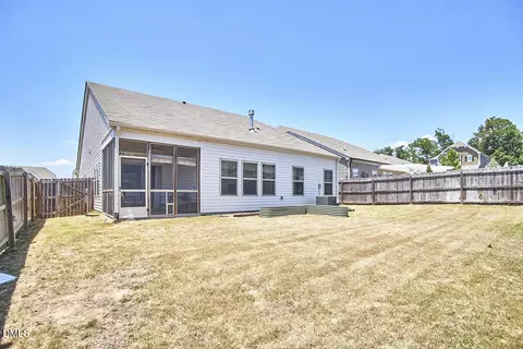 Exterior - 5 Newbridge St, Durham, NC 27703 photo 4 of 10