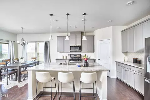 Kitchen - 5 Newbridge St, Durham, NC 27703 photo 3 of 11