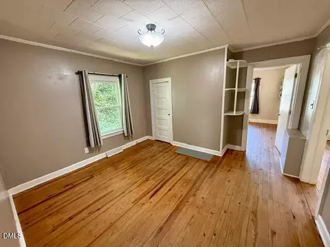 Living - 302 Broad St, Roxboro, NC 27573 photo 4 of 6