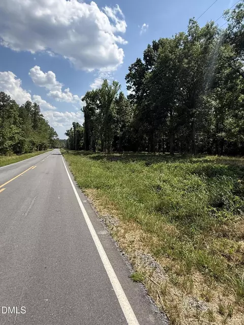 11 Mary Emma Dr, Goldston, NC 27252