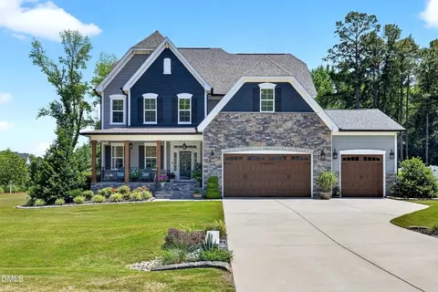 2215 Copper Pond Way, Fuquay Varina, NC 27526