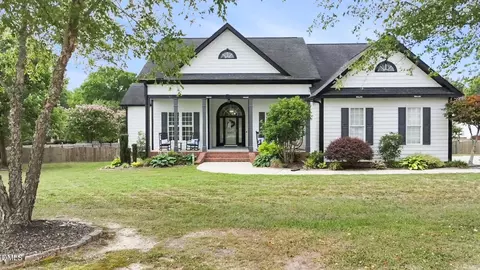 6001 Glennevis Ln, Wendell, NC 27591