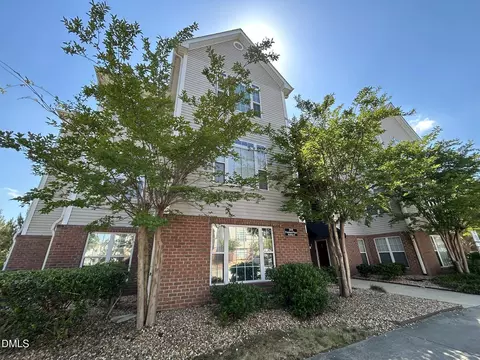 2510 Friedland Pl #102, Raleigh, NC 27617