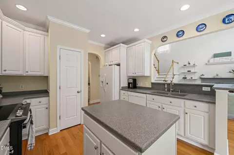 Kitchen - 5415 Stephens Ln, Durham, NC 27712 photo 1 of 4