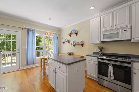 Kitchen - 5415 Stephens Ln, Durham, NC 27712 photo 3 of 4