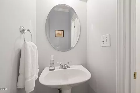 Bath - 5415 Stephens Ln, Durham, NC 27712 photo 1 of 4