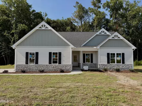 3704 Huntcliff Dr, La Grange, NC 28551