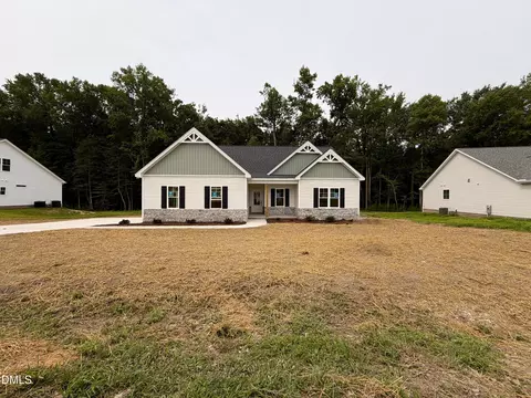 3704 Huntcliff Dr, La Grange, NC 28551