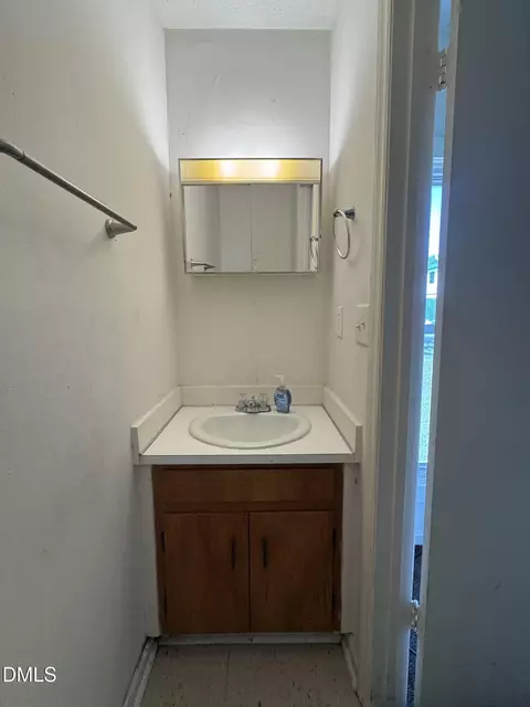 Bath - 120 Mars Dr, Dunn, NC 28334 photo 2 of 3