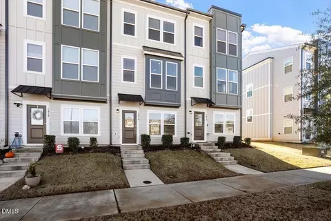 1916 Oak City Ln, Raleigh, NC 27610