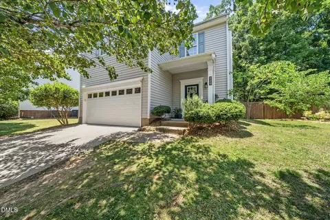 929 Holly Meadow Dr, Holly Springs, NC 27540