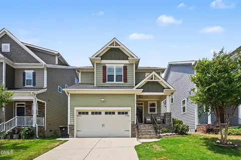 712 Goldenview Acres Ct, Apex, NC 27502