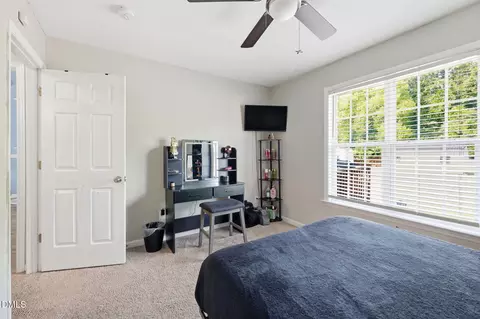 Bedroom - 1047 Smith Rd, Smithfield, NC 27577 photo 6 of 10