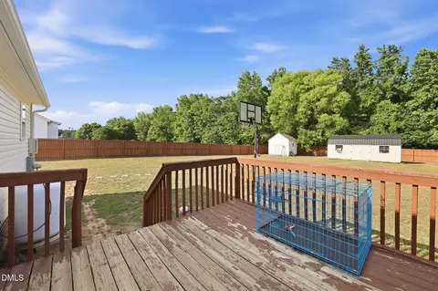 Exterior - 1047 Smith Rd, Smithfield, NC 27577 photo 5 of 11