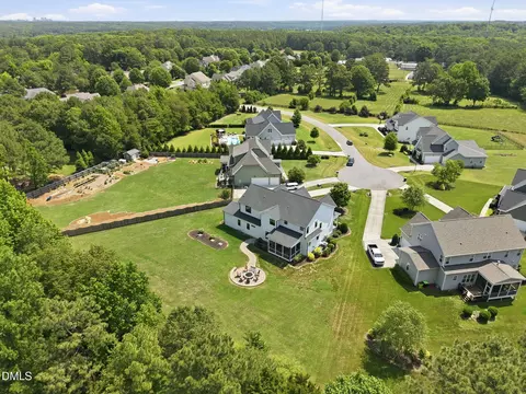 View/Area - 3520 Hundleby Dr, Apex, NC 27539 photo 2 of 4
