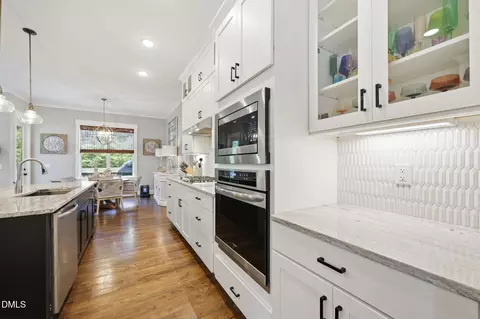 Kitchen - 3520 Hundleby Dr, Apex, NC 27539 photo 4 of 5
