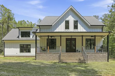 7032 Oakville Ln, New Hill, NC 27562