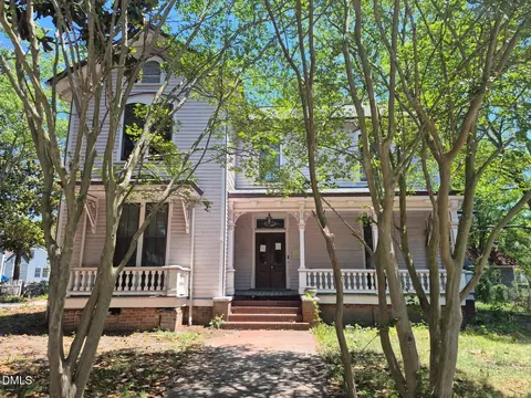 1205 N Main St, Tarboro, NC 27886