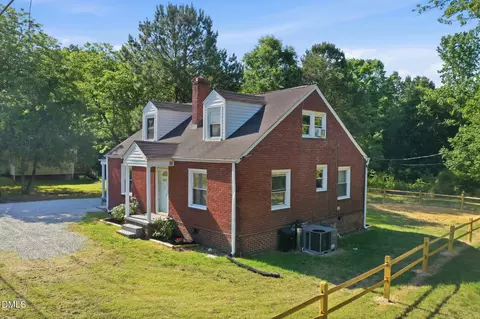 1410 Sharpe Rd, Burlington, NC 27217