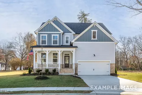 323 Queensferrry Ln, Southern Pines, NC 28387
