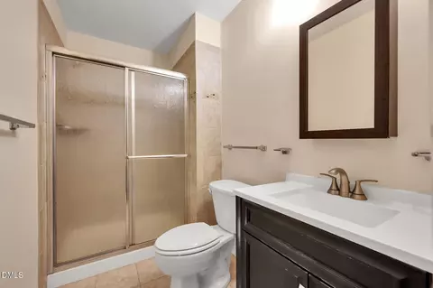 Bath - 11 Austin Ct, Durham, NC 27707 photo 2 of 5