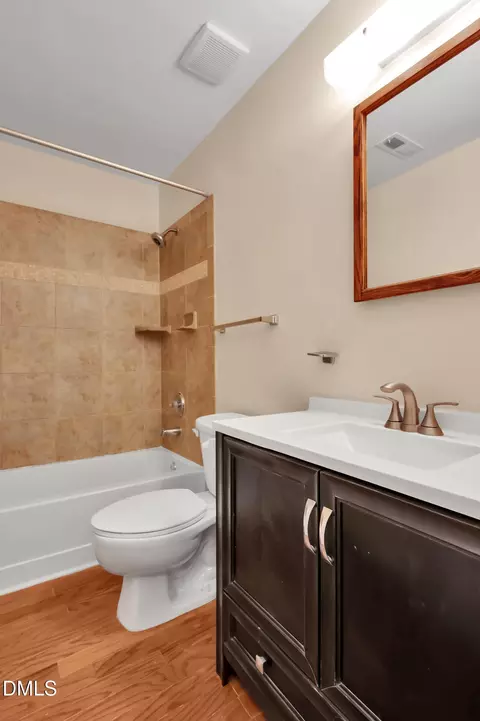 Bath - 11 Austin Ct, Durham, NC 27707 photo 4 of 5