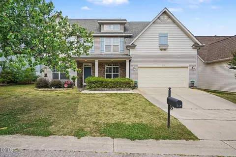 219 E Quailwood Dr, Fuquay Varina, NC 27526