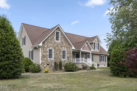 209 N Pointe Dr, Louisburg, NC 27549