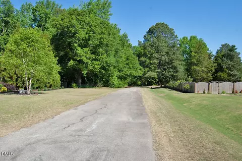 5305 Panther Creek Dr, Raleigh, NC 27603