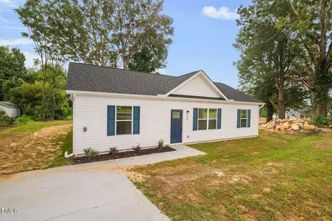 216 Natchez Trce, Fuquay Varina, NC 27526