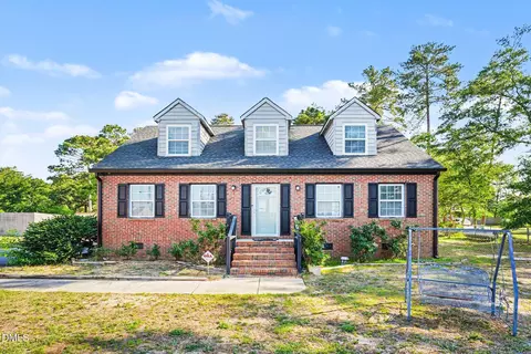 314 Woodington Rd, Hope Mills, NC 28348