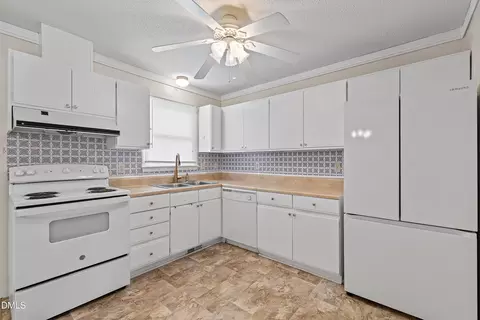 Kitchen - 89 E Boxley Dr, Wendell, NC 27591 photo 2 of 5