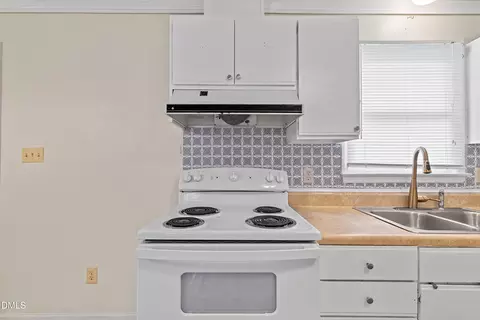 Kitchen - 89 E Boxley Dr, Wendell, NC 27591 photo 5 of 5
