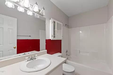 Bath - 89 E Boxley Dr, Wendell, NC 27591 photo 1 of 1