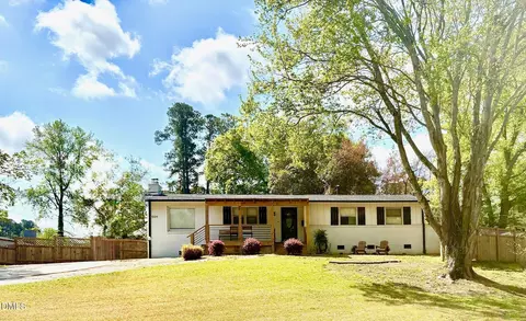 1009 Helms, Raleigh, NC 27610