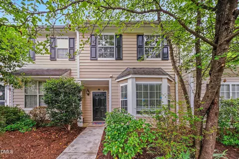 302 Standish Dr, Chapel Hill, NC 27517