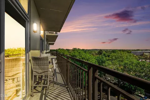 140 W Franklin St UNIT 611, Chapel Hill, NC 27516